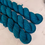 UV Blue - Yak Sock 50g